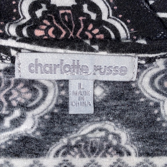 patterned cropped t shirt with crisscross back - Picture 3 of 3